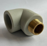 Поліпропіленовий кутник 25х1/2 зв.